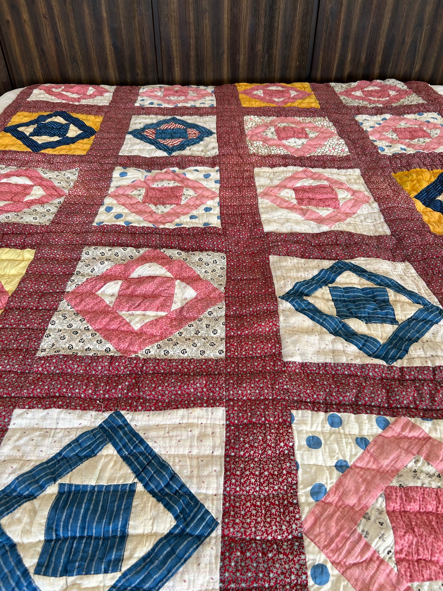 Antique Early 1900s | Squares in Squares Quilt