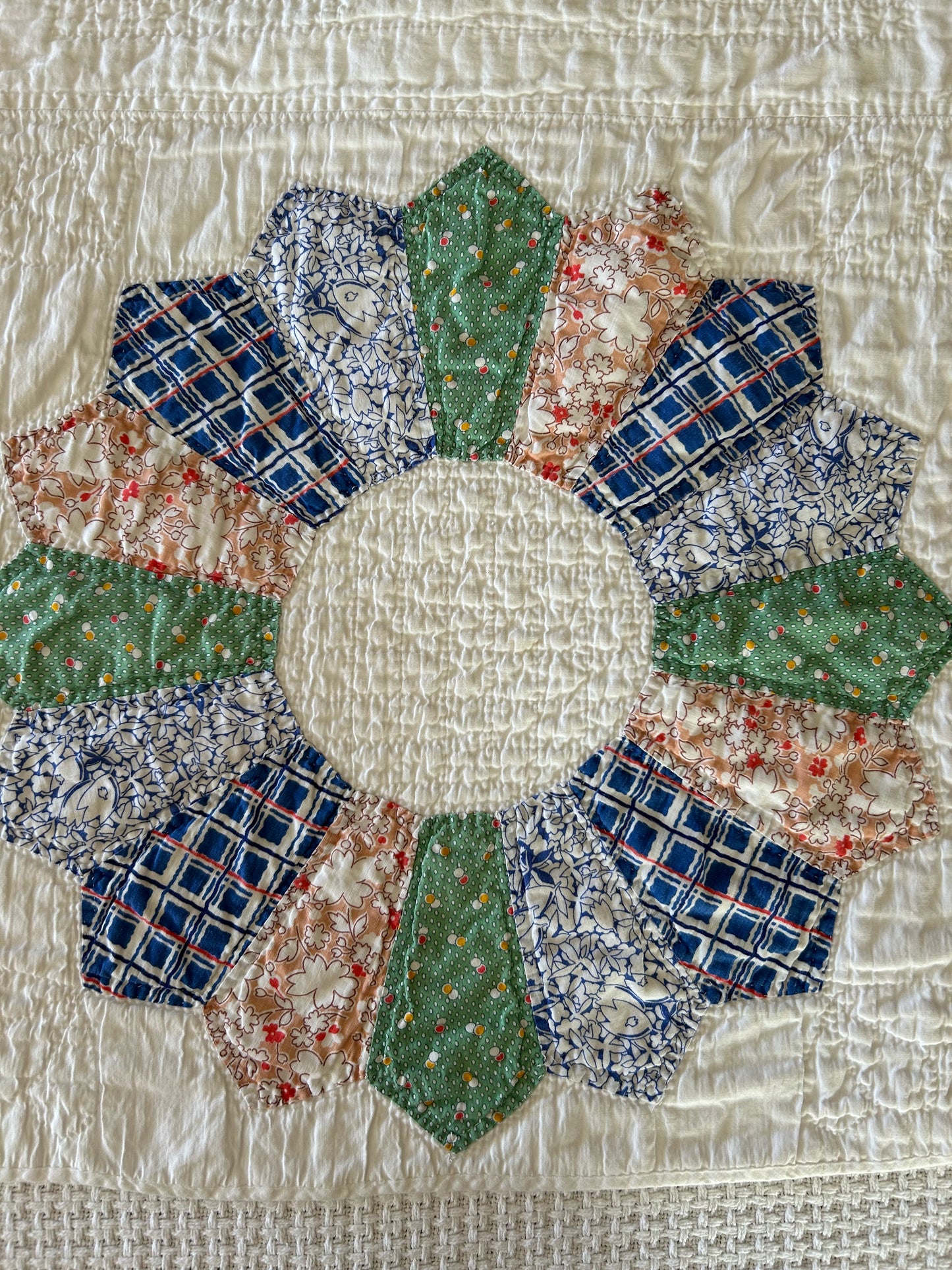 Feedsack Dresden Plate Quilt | 1930s