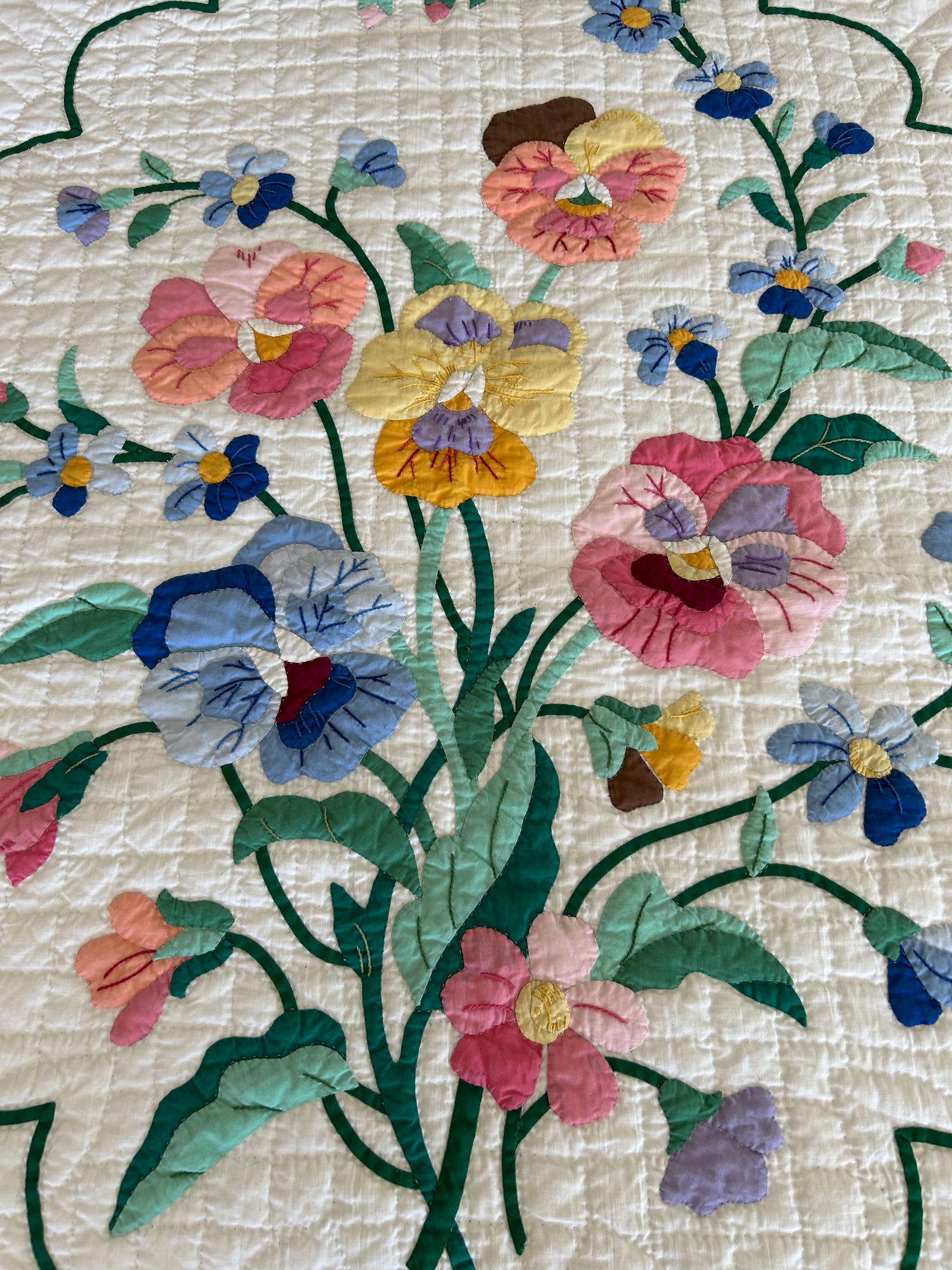 Green Pansy Appliqué Quilt | 1940s