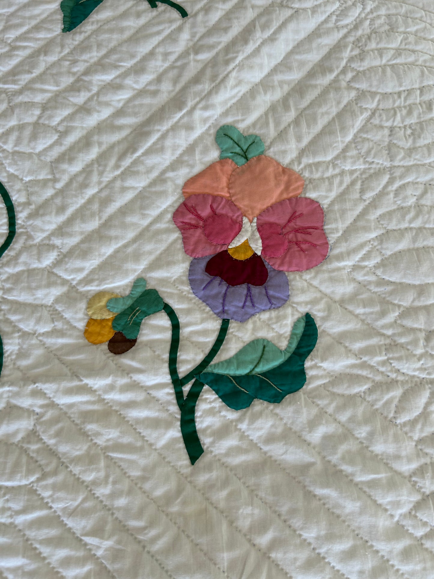 Green Pansy Appliqué Quilt | 1940s