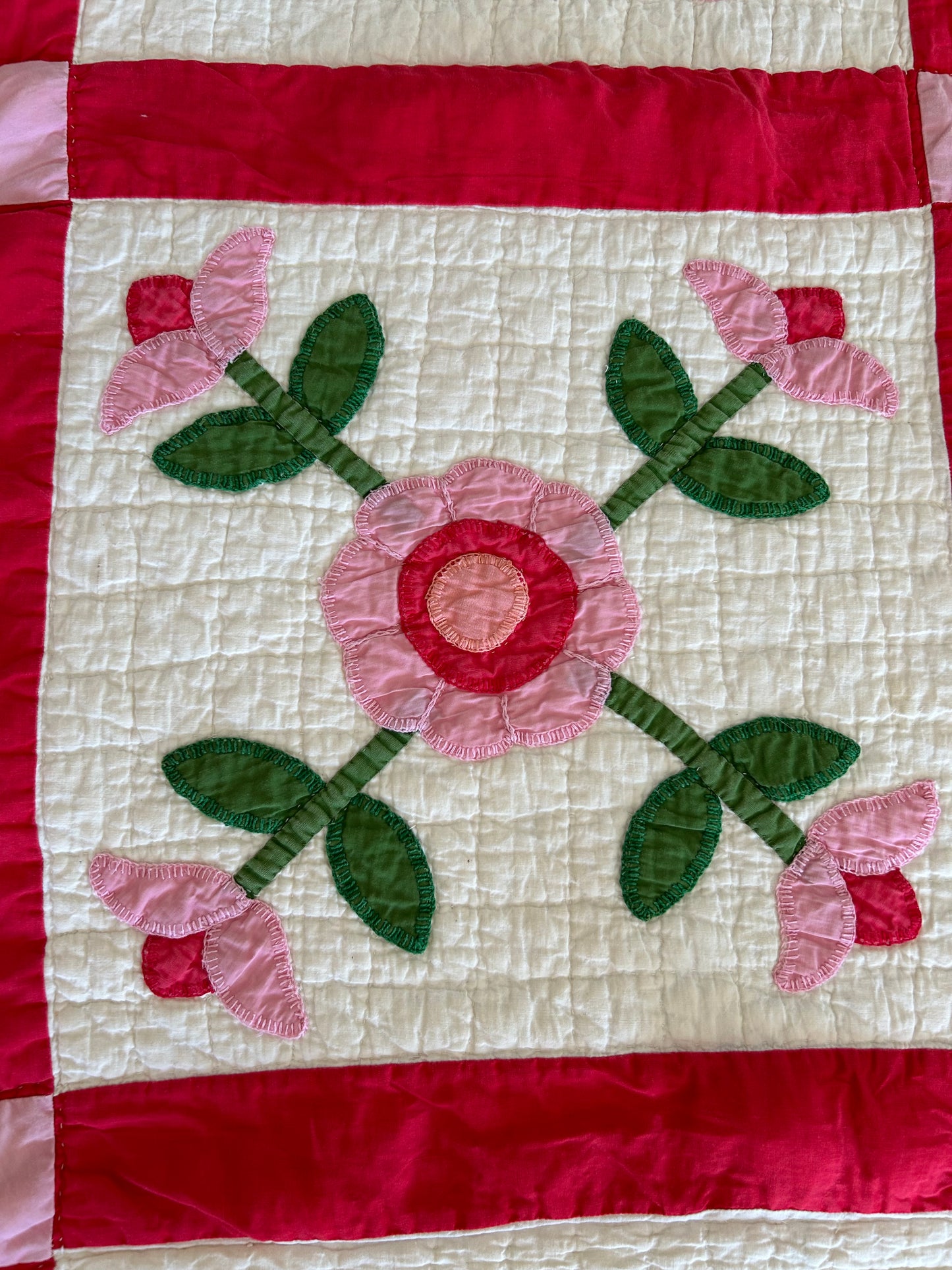 Vintage Rose of Sharon Quilt | 1970s