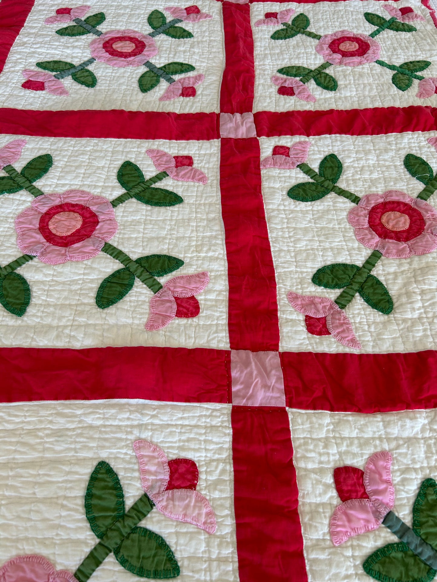 Vintage Rose of Sharon Quilt | 1970s