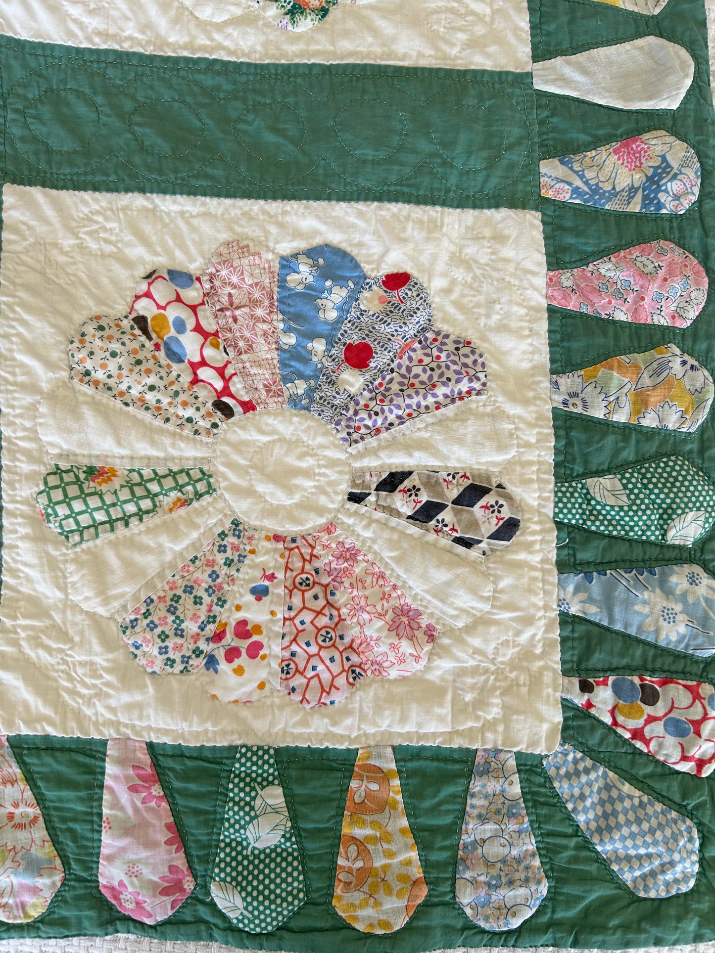 Feedsack Dresden Plate Quilt with Green Sashing | 1940s