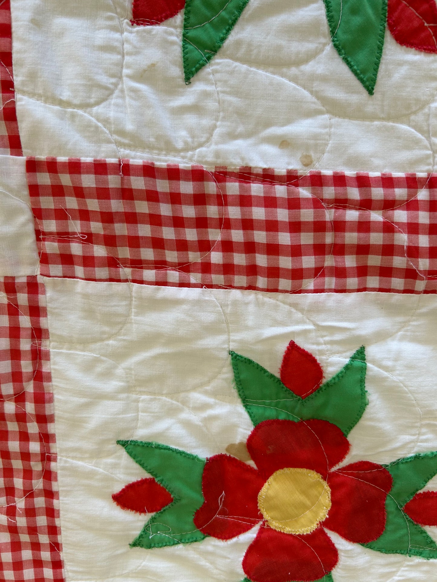 Gingham Rose of Sharon Quilt