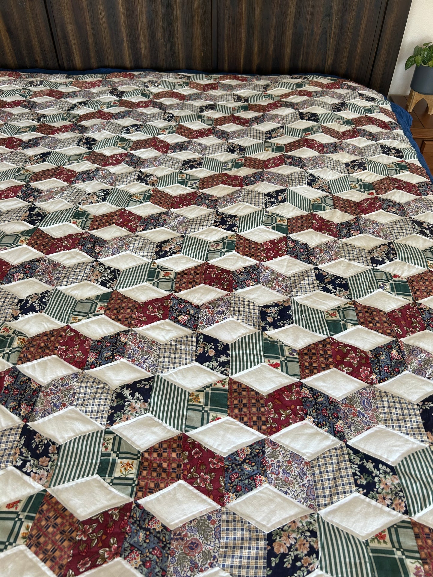 Vintage Tumbling Blocks Quilt | 90s