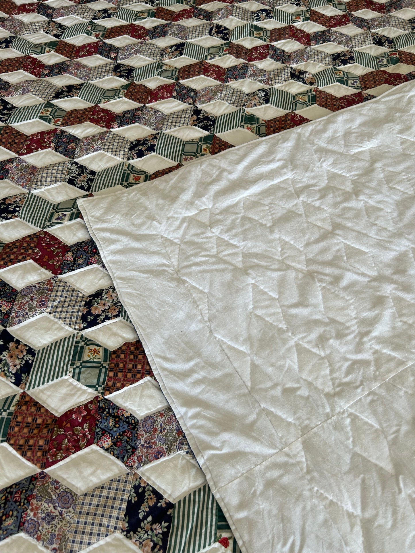 Vintage Tumbling Blocks Quilt | 90s