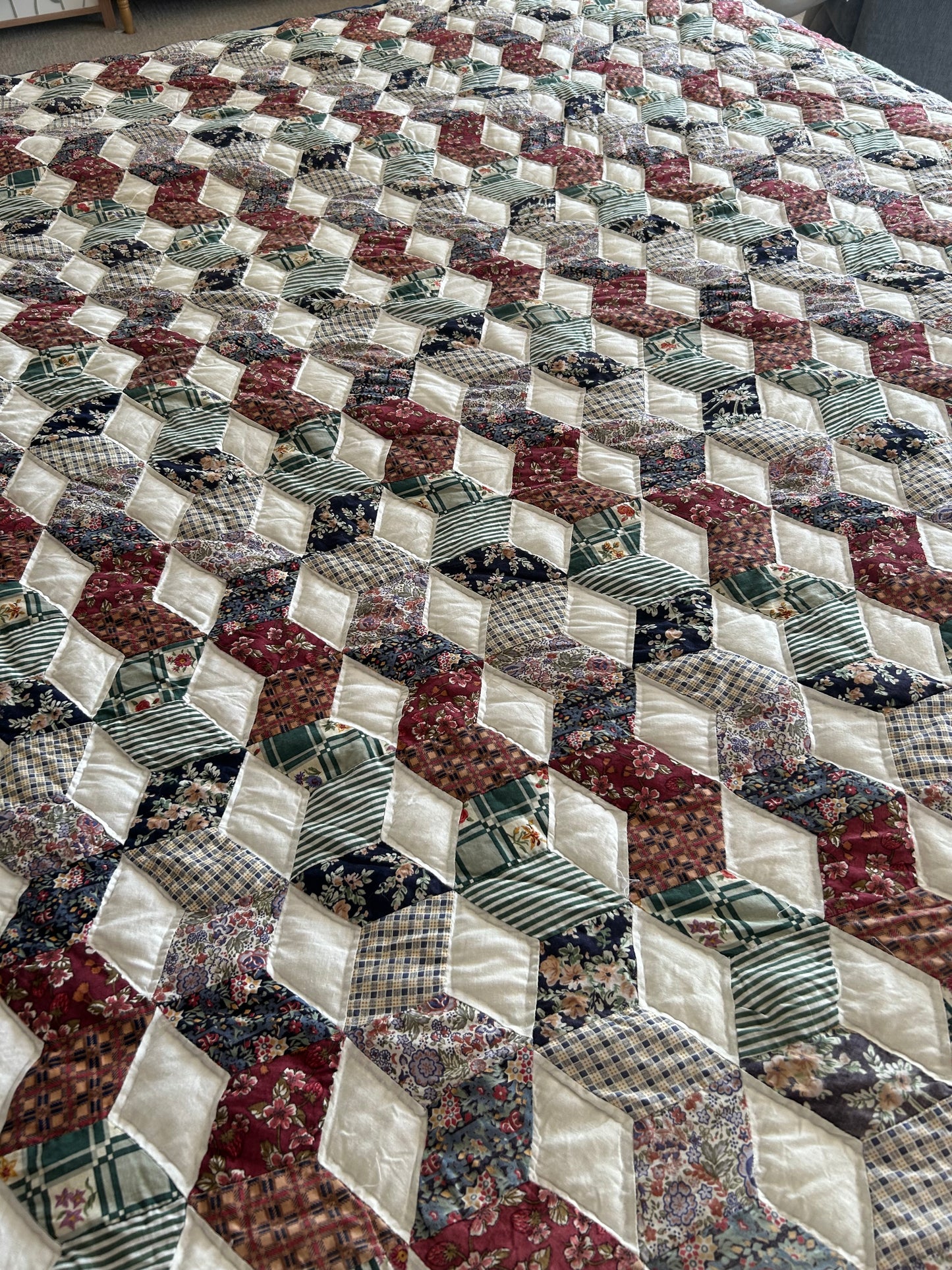 Vintage Tumbling Blocks Quilt | 90s