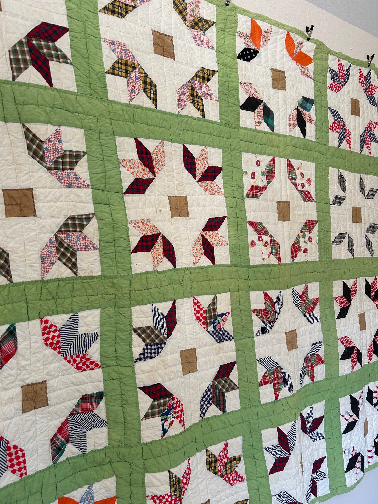 Green Sage Bud Variation Quilt