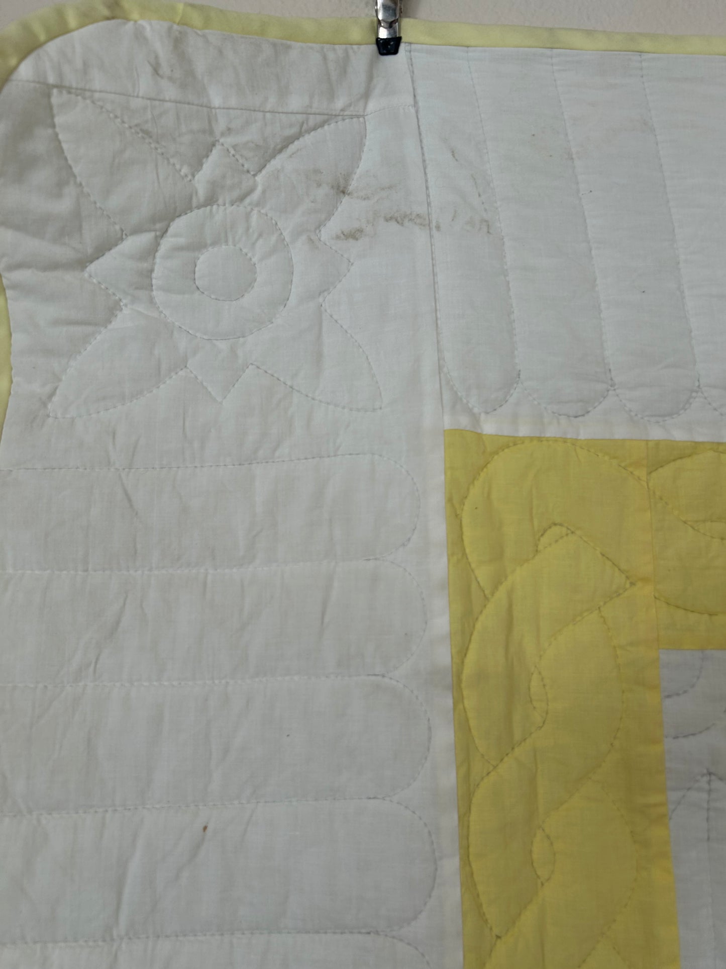 Yellow Dresden Plate Quilt | 1940s