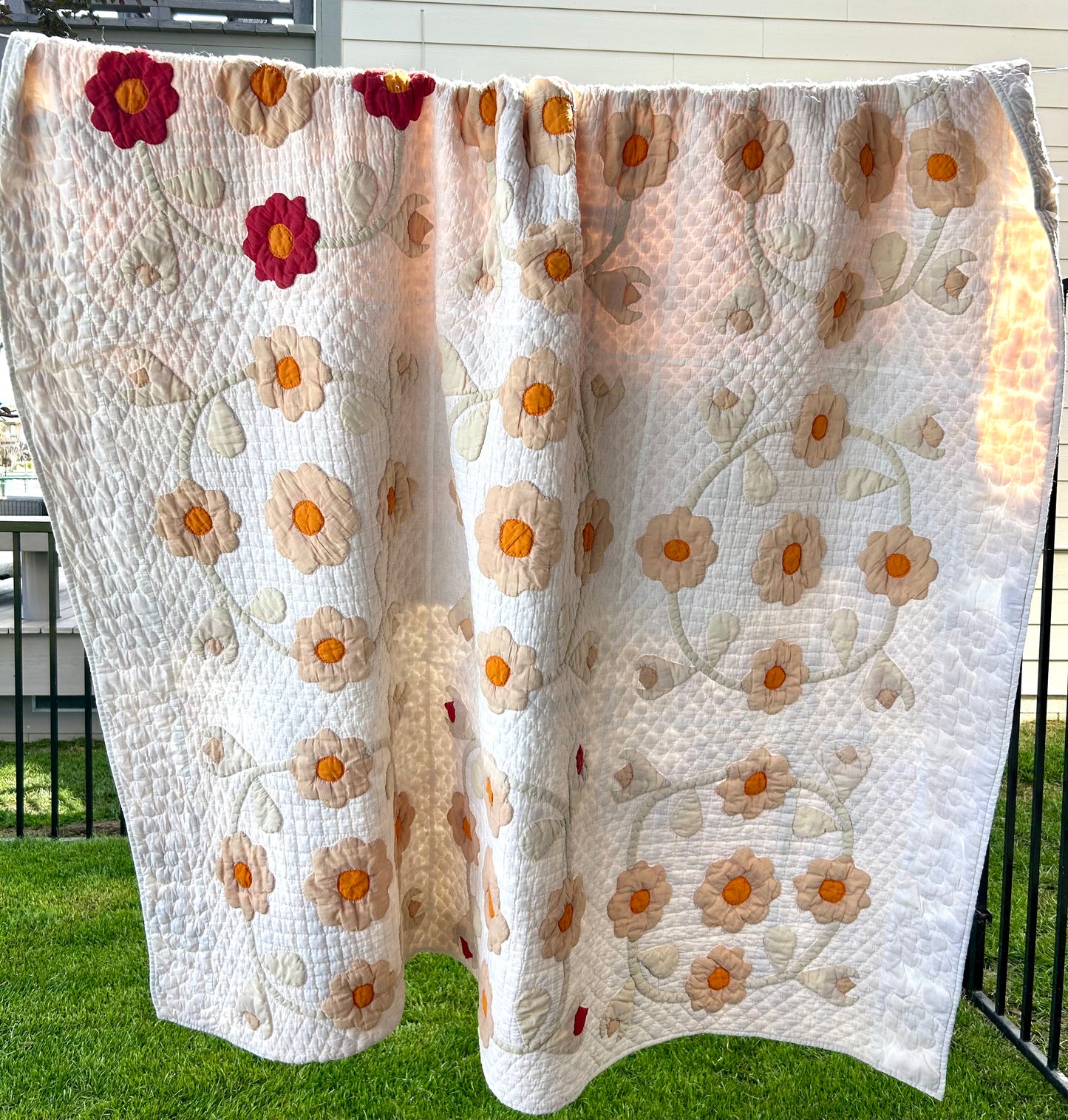 Appliqué Floral Quilt | Early 1900s