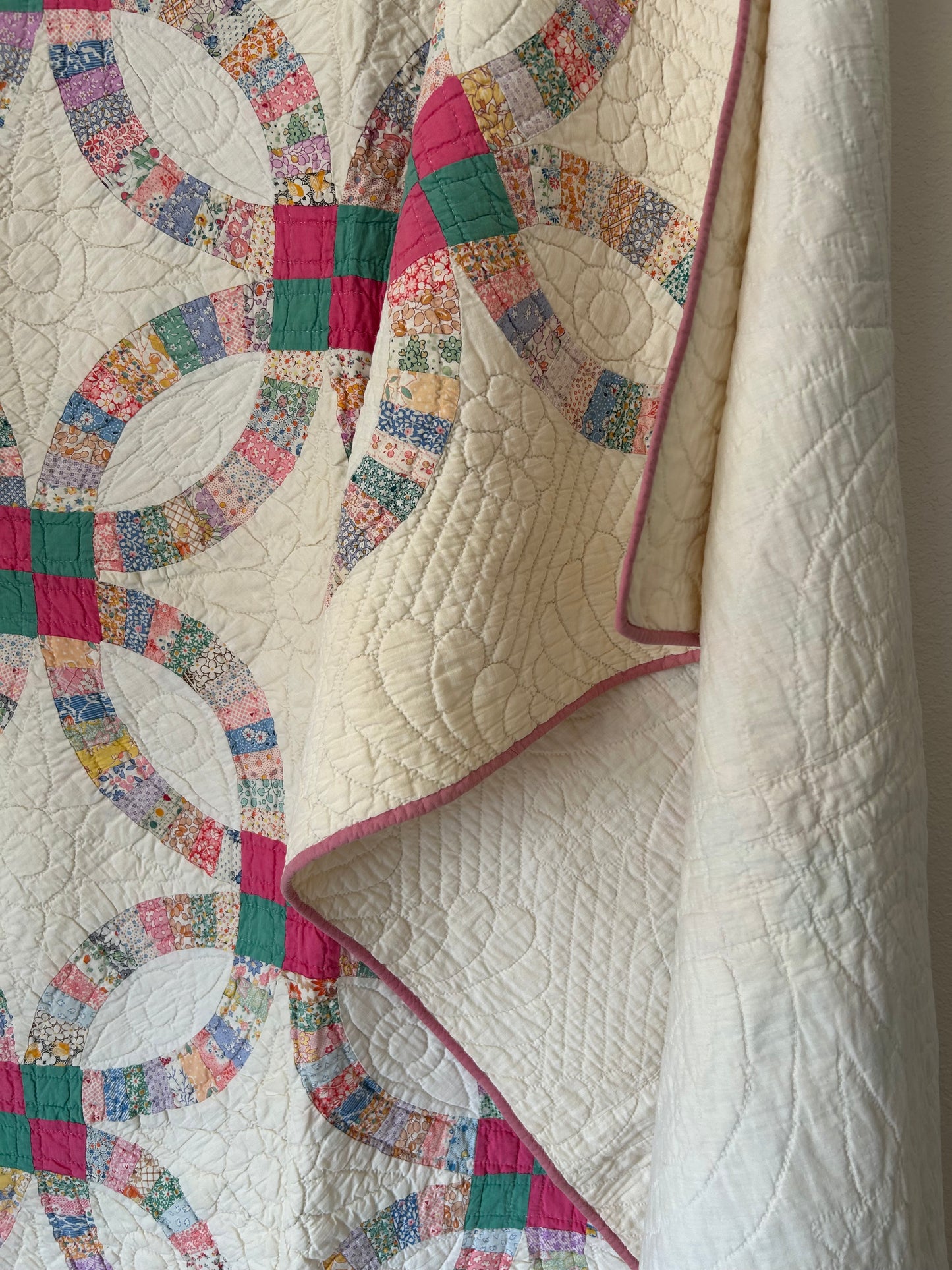 Pink Feedsack Wedding Ring Quilt | 1934