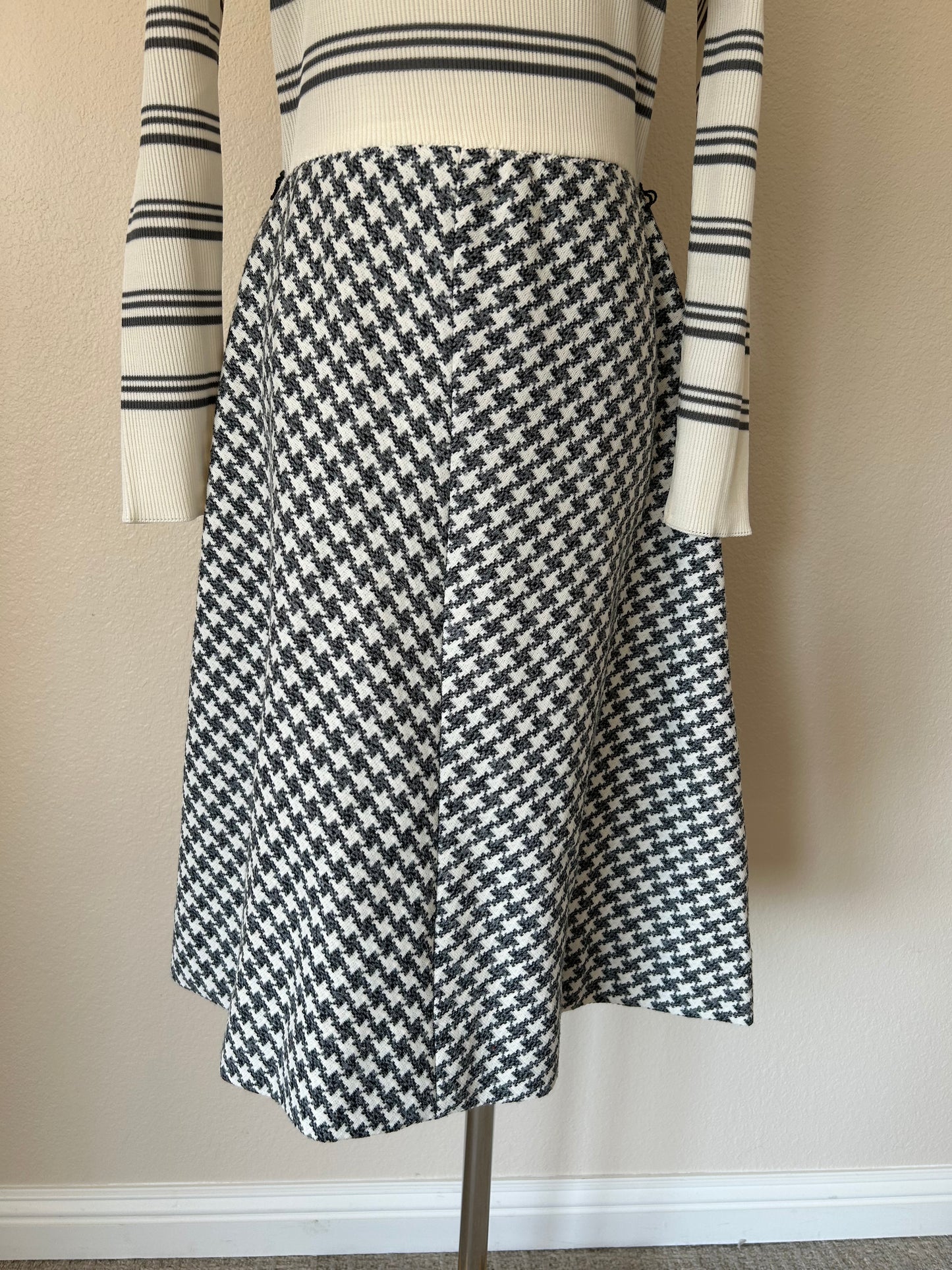 Vintage Dalton Houndstooth Dress | S/M | 1970s