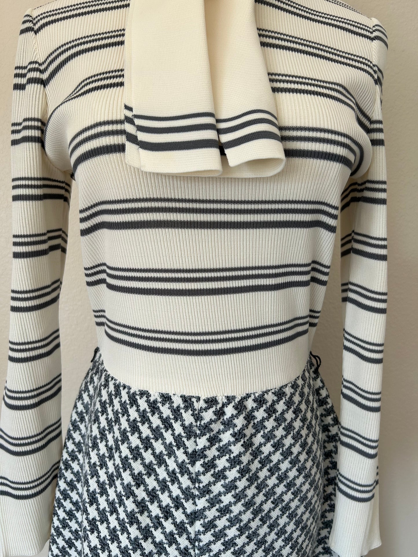 Vintage Dalton Houndstooth Dress | S/M | 1970s