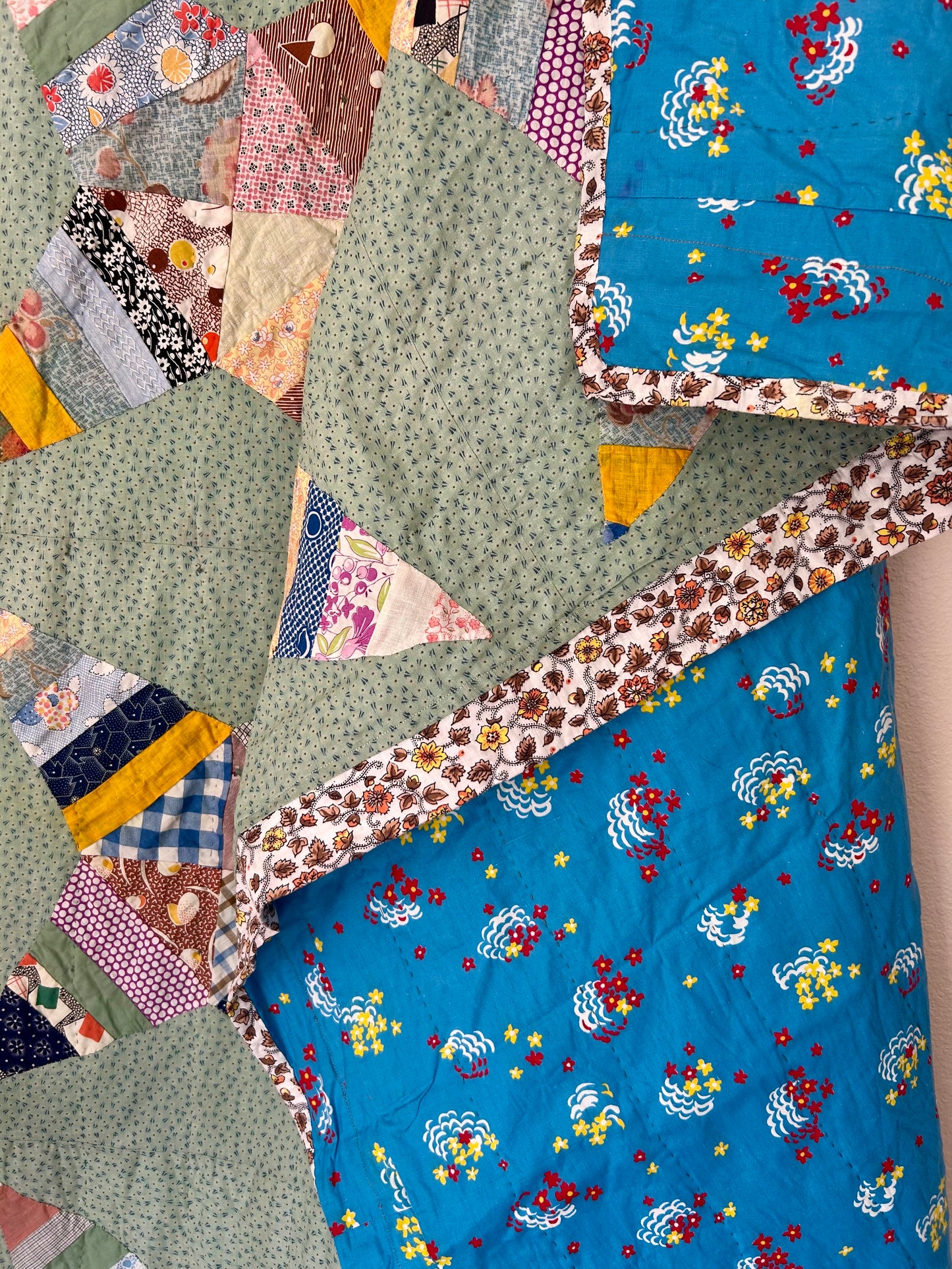 Green Rocky Road to Kansas Quilt | 1970s