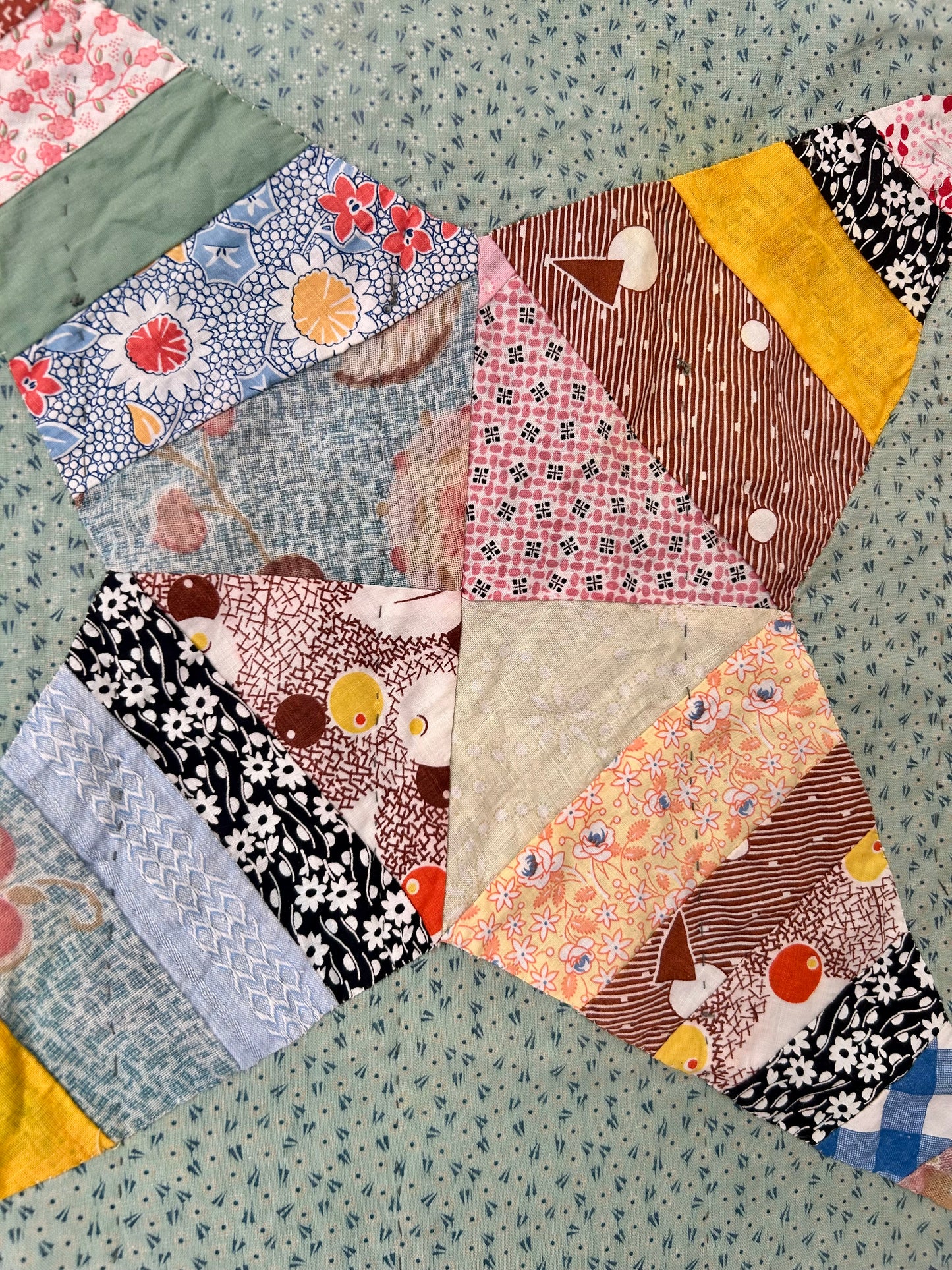 Green Rocky Road to Kansas Quilt | 1970s