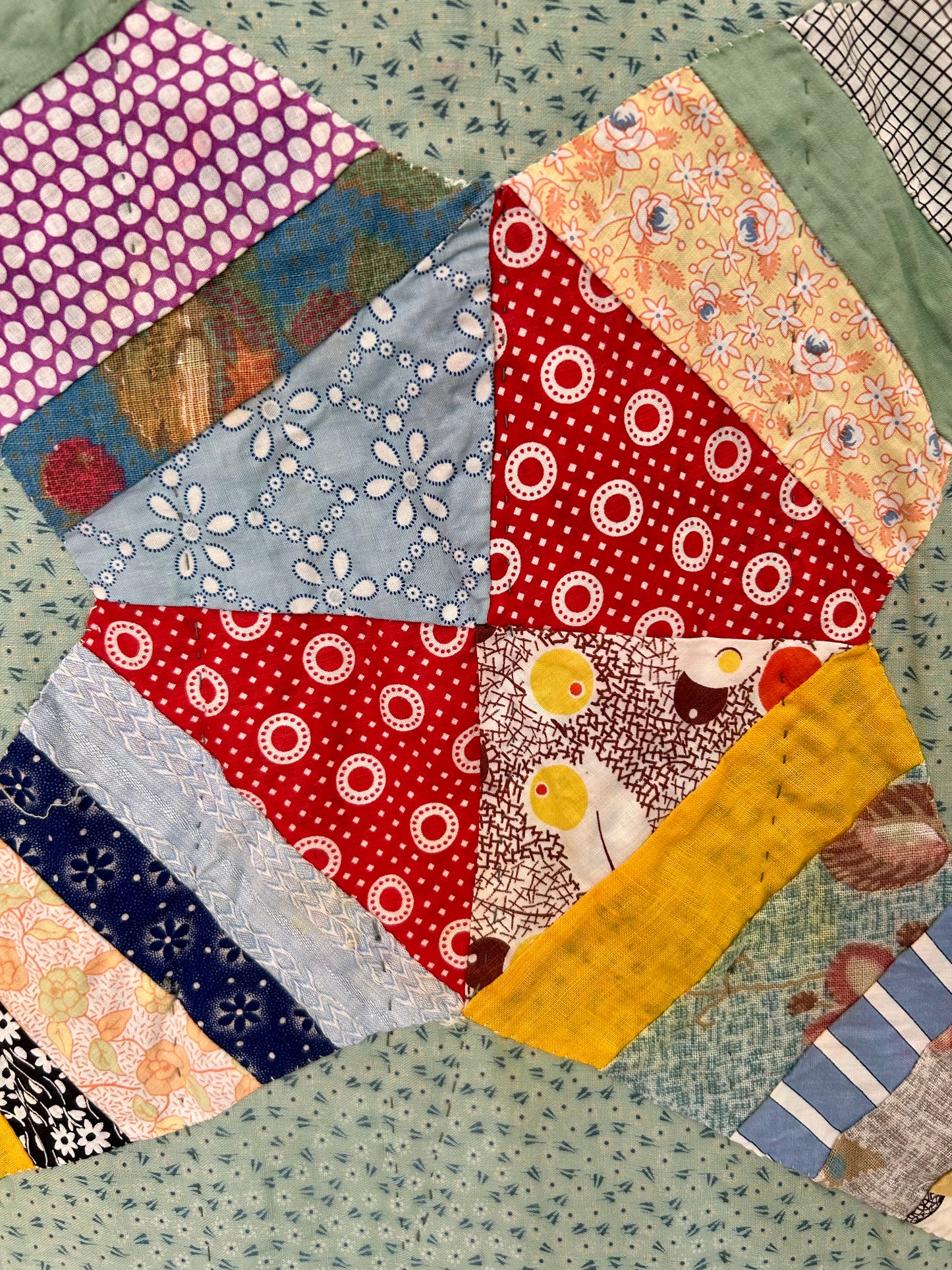 Green Rocky Road to Kansas Quilt | 1970s