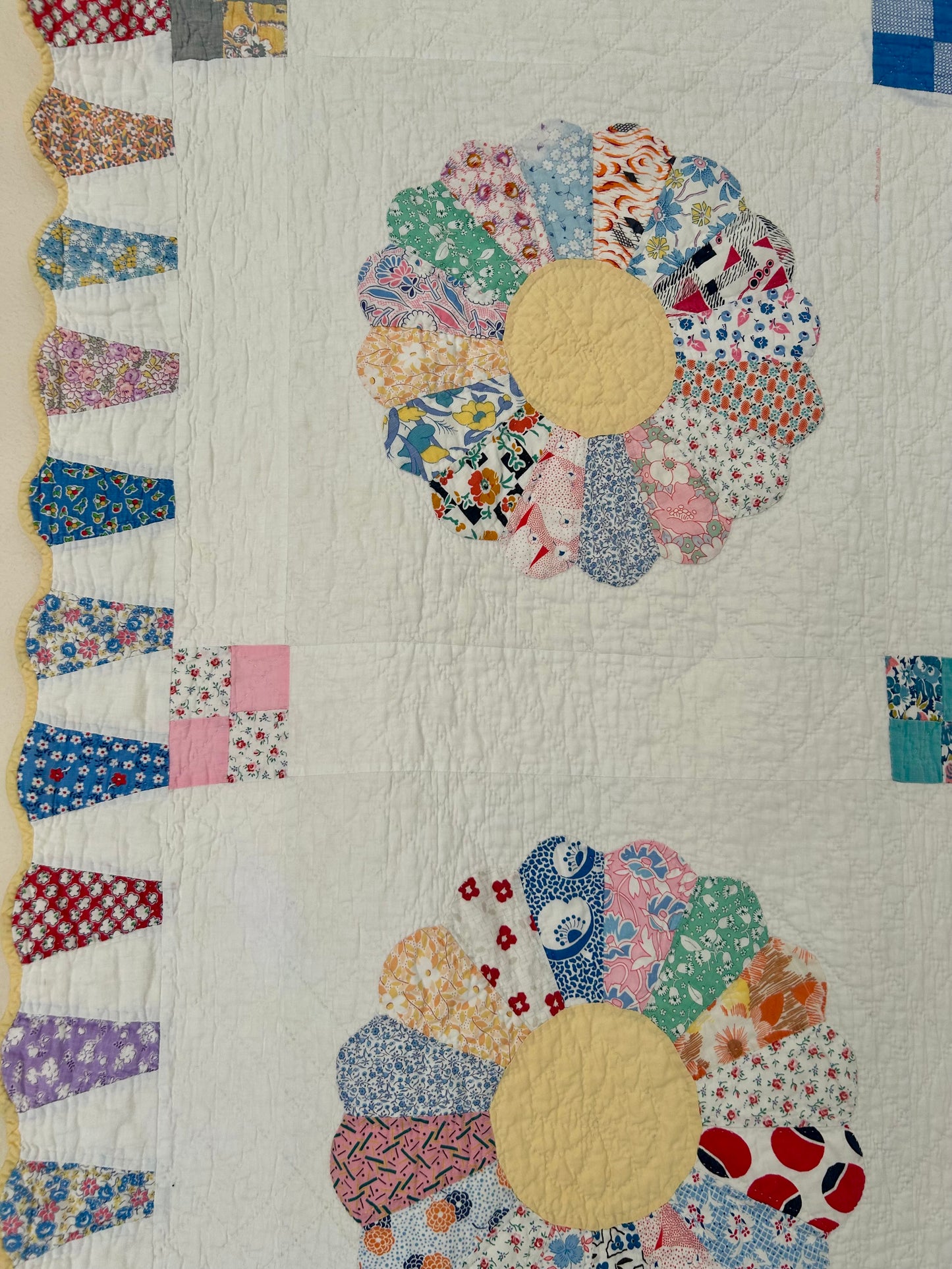 Feedsack Dresden Plate Quilt | 1940s