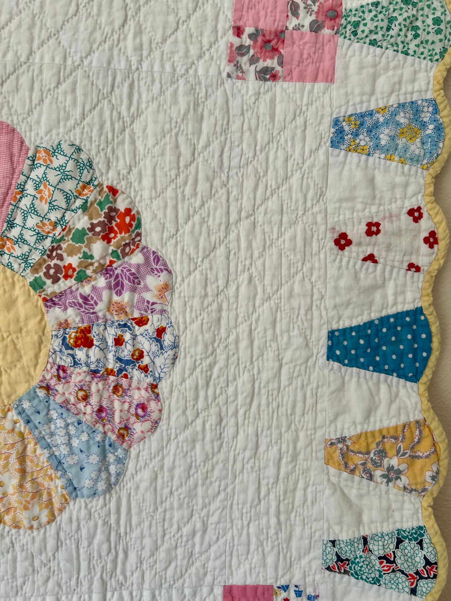 Feedsack Dresden Plate Quilt | 1940s