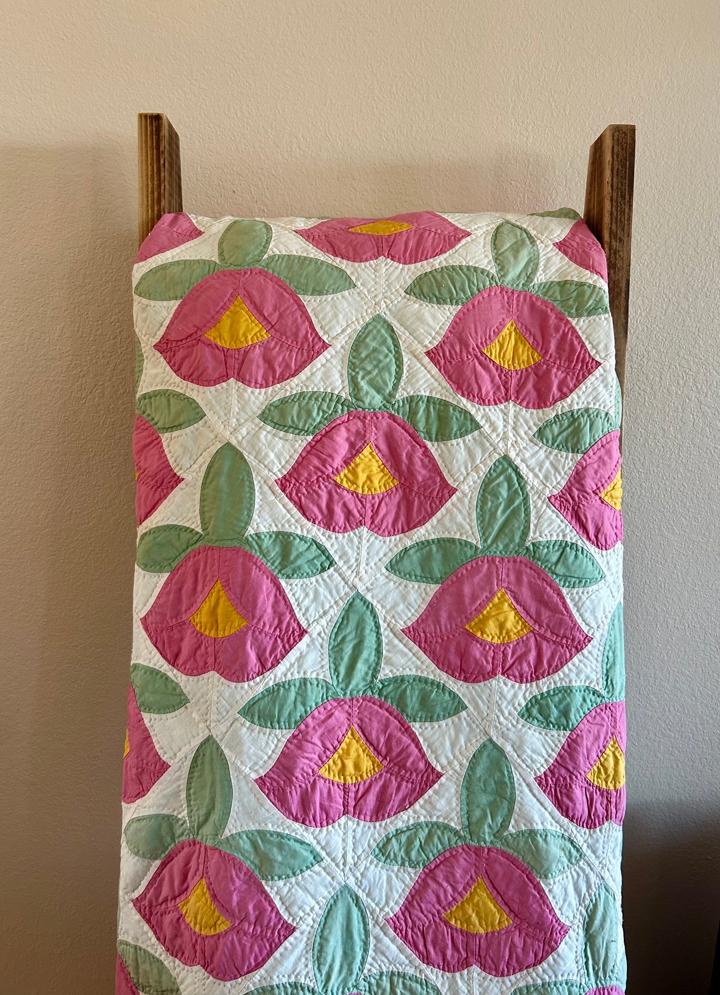 Pink Tulip Quilt | 1940s