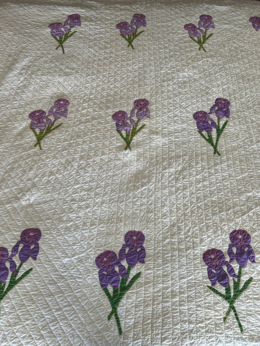 Vintage Purple Iris Quilt | 1950s