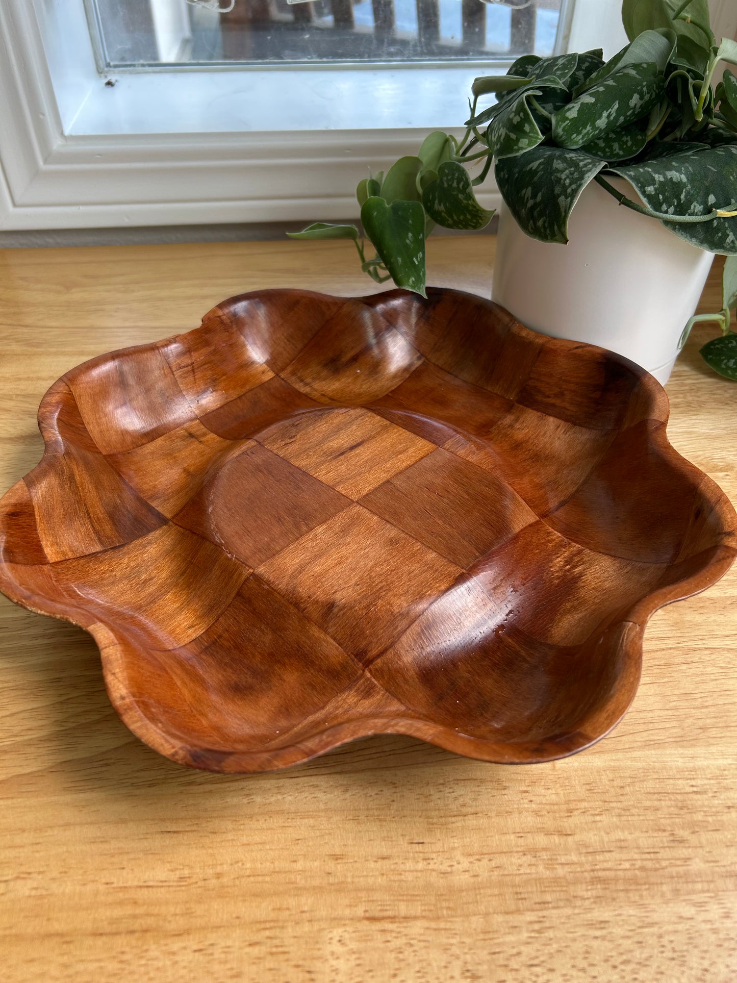 Wooden Petal Bowl | Mid-Century Modern