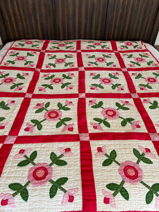 Vintage Rose of Sharon Quilt | 1970s