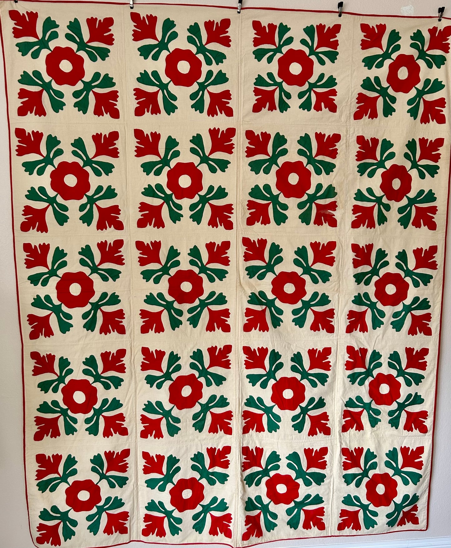 Pointsettia Quilt