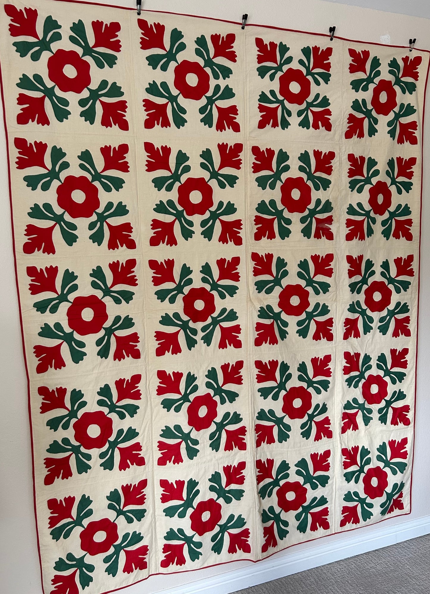 Pointsettia Quilt