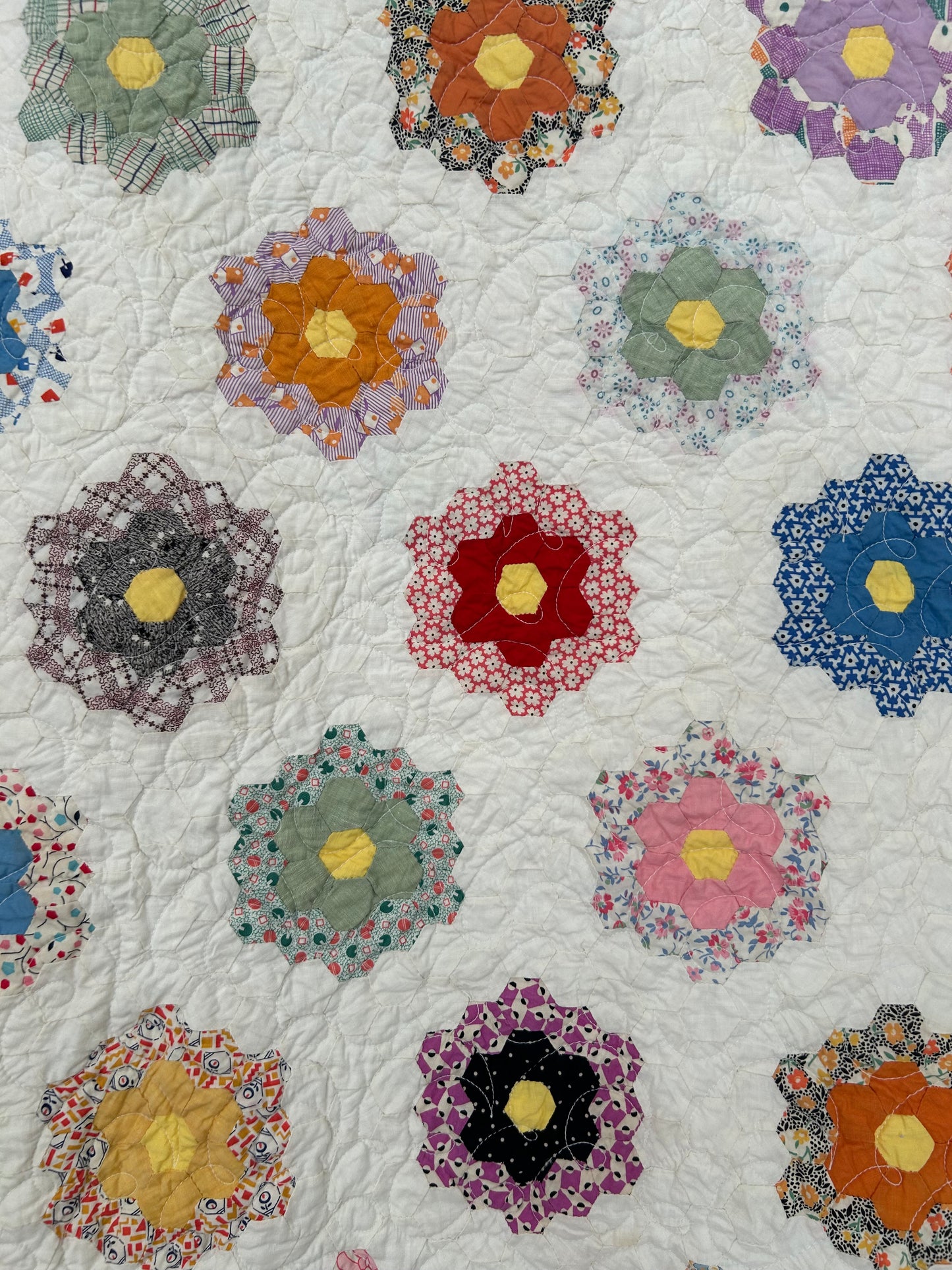 Flower Garden Quilt | Grandmother’s Flower Garden, Feedsack Fabrics & Pink Binding