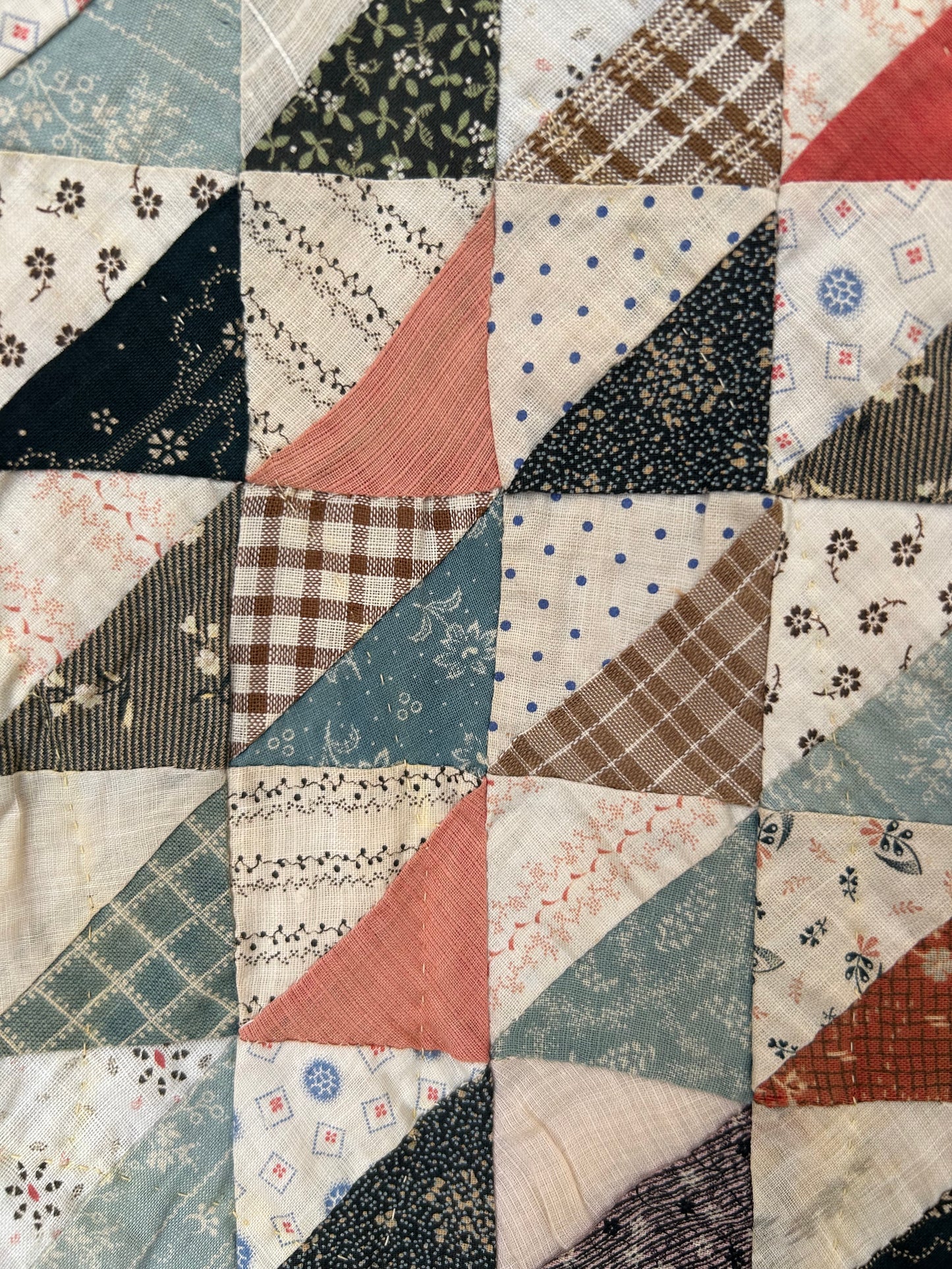 Antique Thousand Pyramids Pattern Quilt | Early 1900s