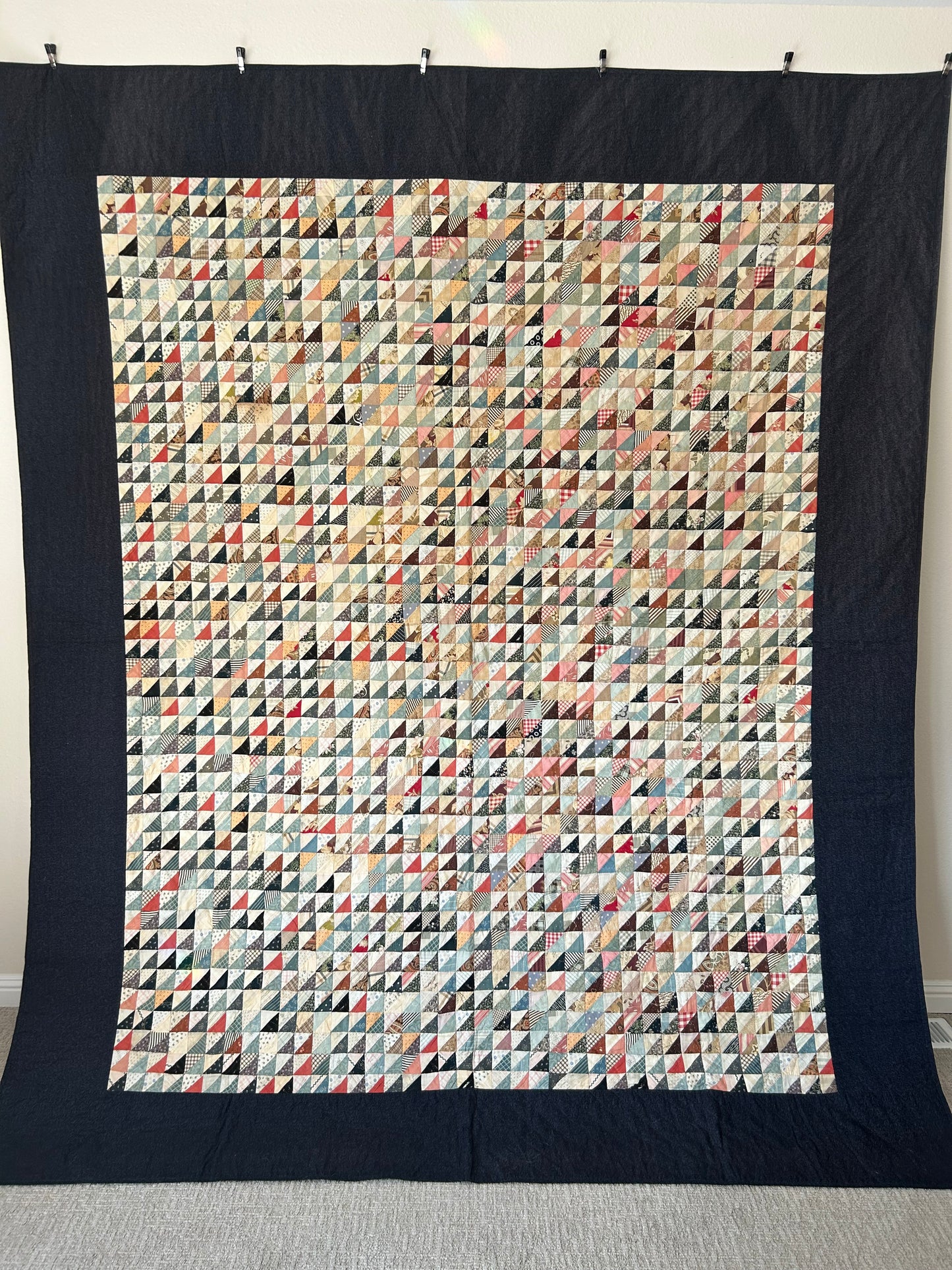 Antique Thousand Pyramids Pattern Quilt | Early 1900s